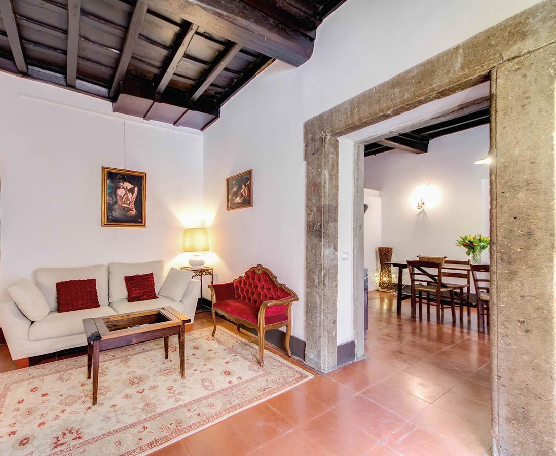 (120 m²), 2 Schlafzimmer und 1 eigene Badezimmer in Navona Rom Exterior foto