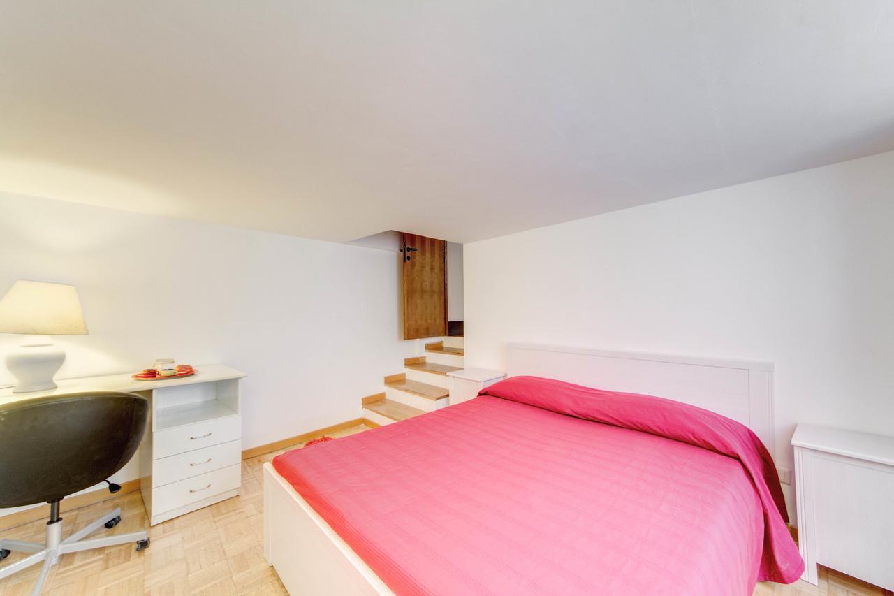 (120 m²), 2 Schlafzimmer und 1 eigene Badezimmer in Navona Rom Exterior foto