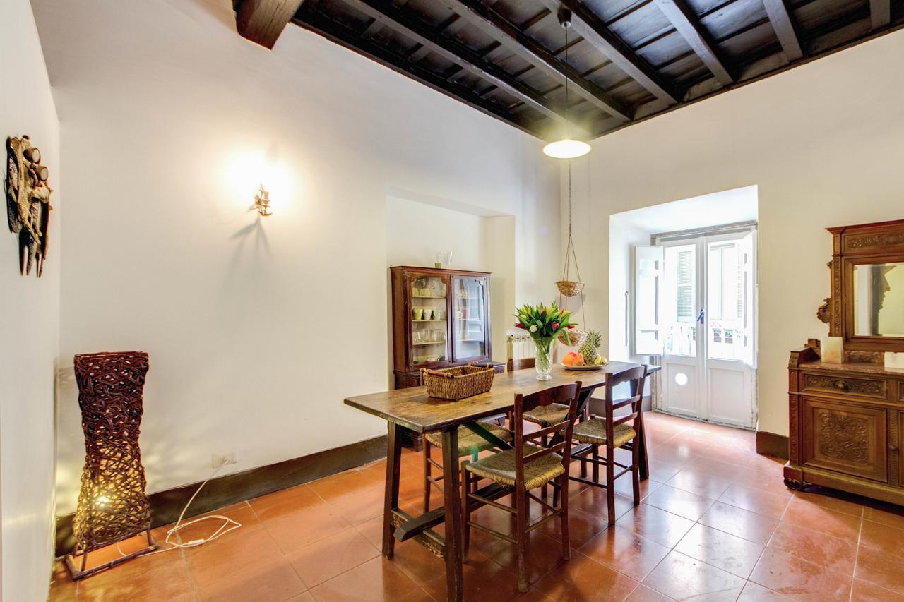 (120 m²), 2 Schlafzimmer und 1 eigene Badezimmer in Navona Rom Exterior foto