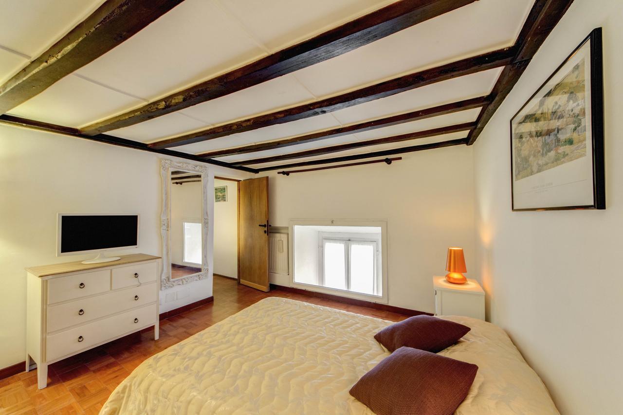 (120 m²), 2 Schlafzimmer und 1 eigene Badezimmer in Navona Rom Exterior foto
