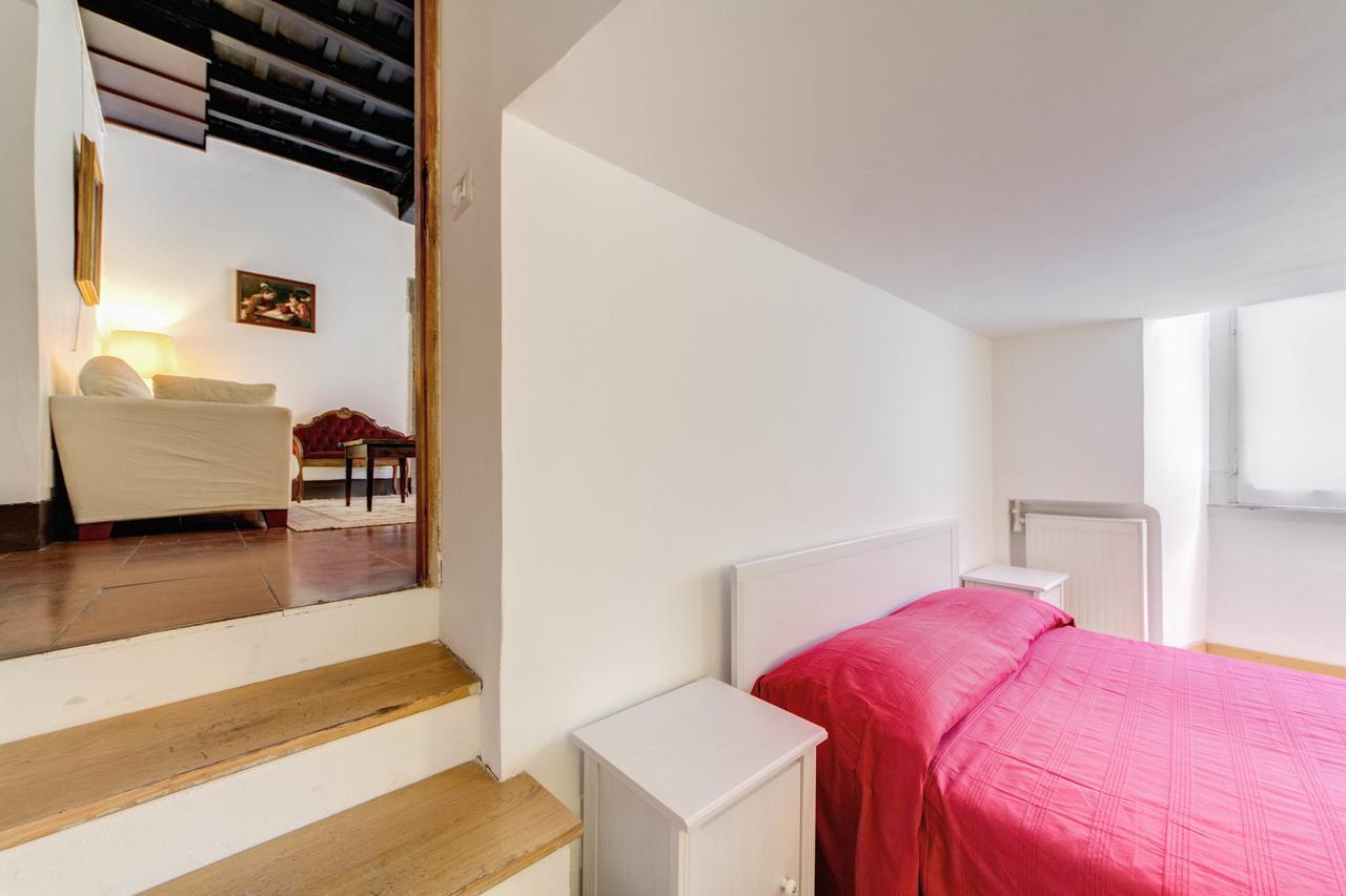 (120 m²), 2 Schlafzimmer und 1 eigene Badezimmer in Navona Rom Exterior foto