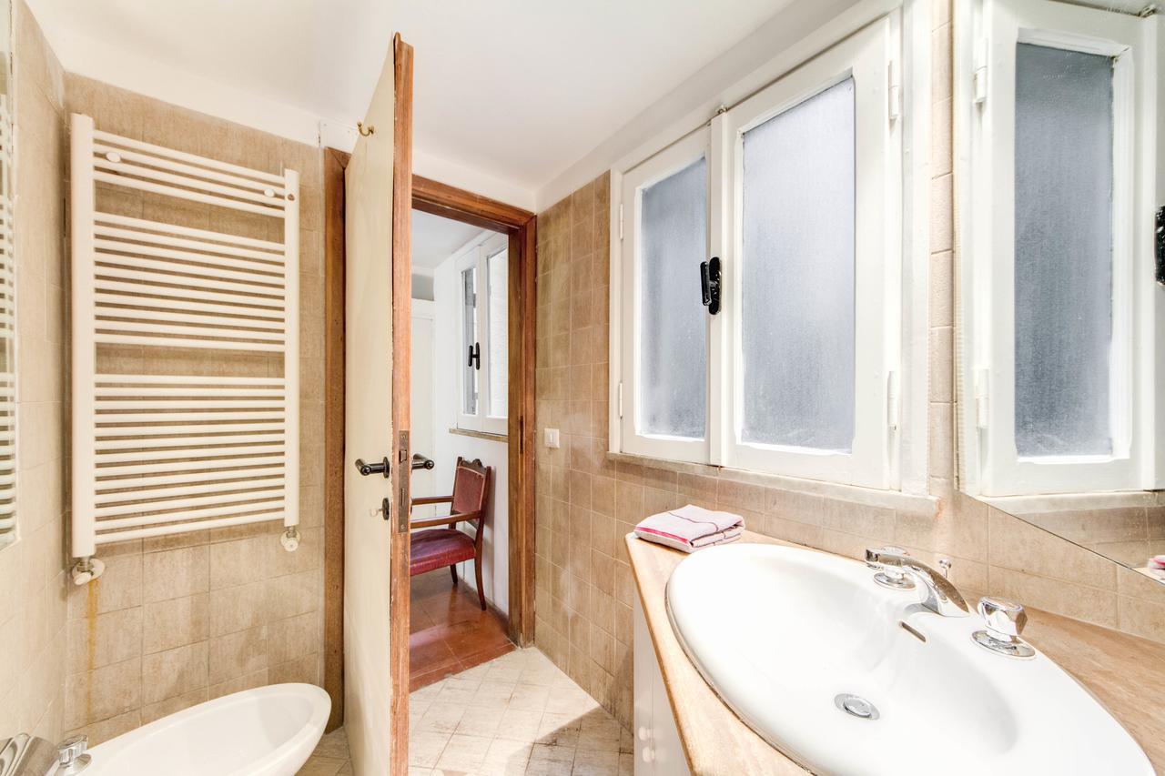 (120 m²), 2 Schlafzimmer und 1 eigene Badezimmer in Navona Rom Exterior foto