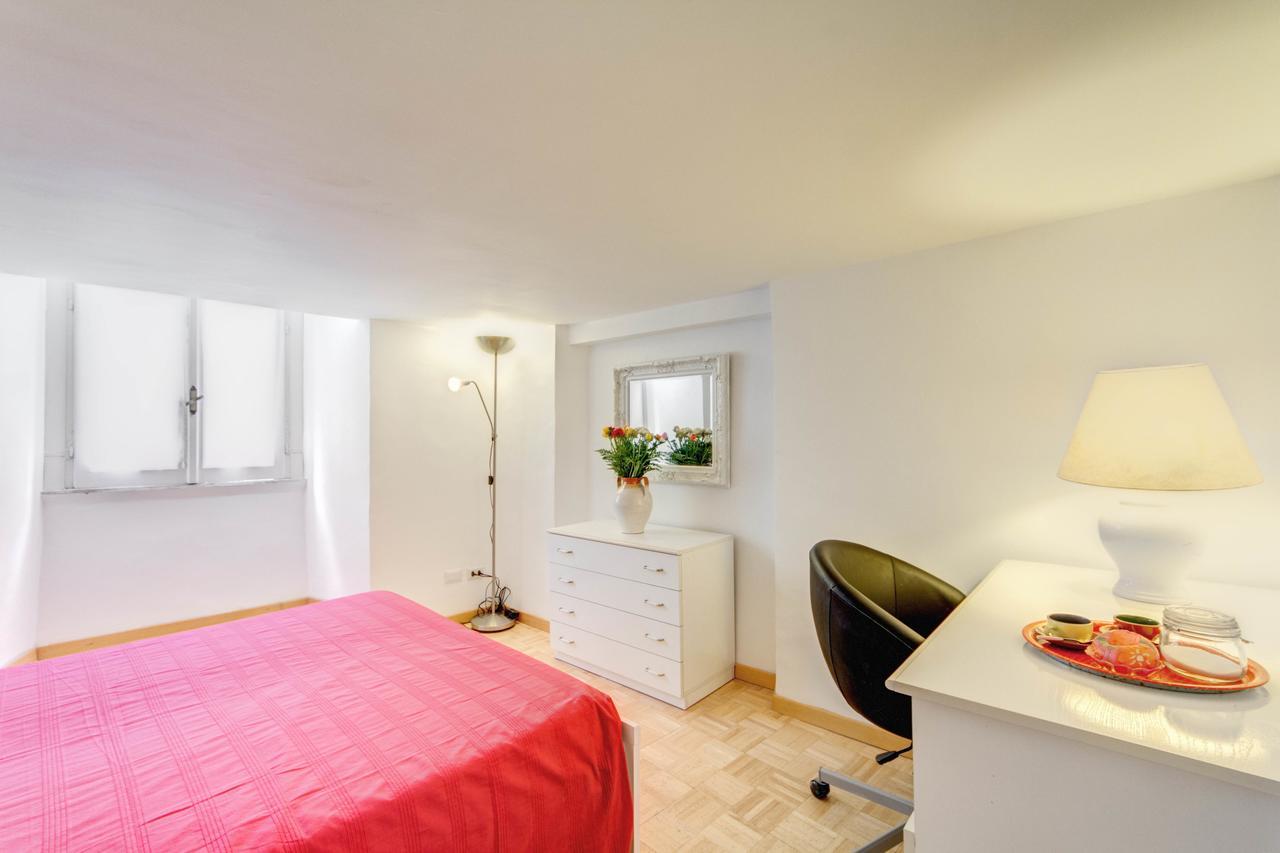 (120 m²), 2 Schlafzimmer und 1 eigene Badezimmer in Navona Rom Exterior foto