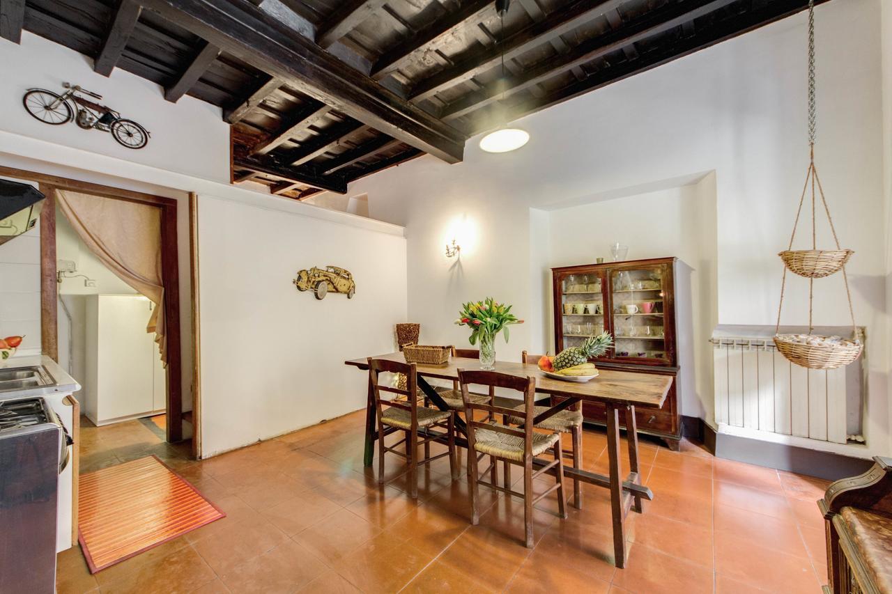 (120 m²), 2 Schlafzimmer und 1 eigene Badezimmer in Navona Rom Exterior foto